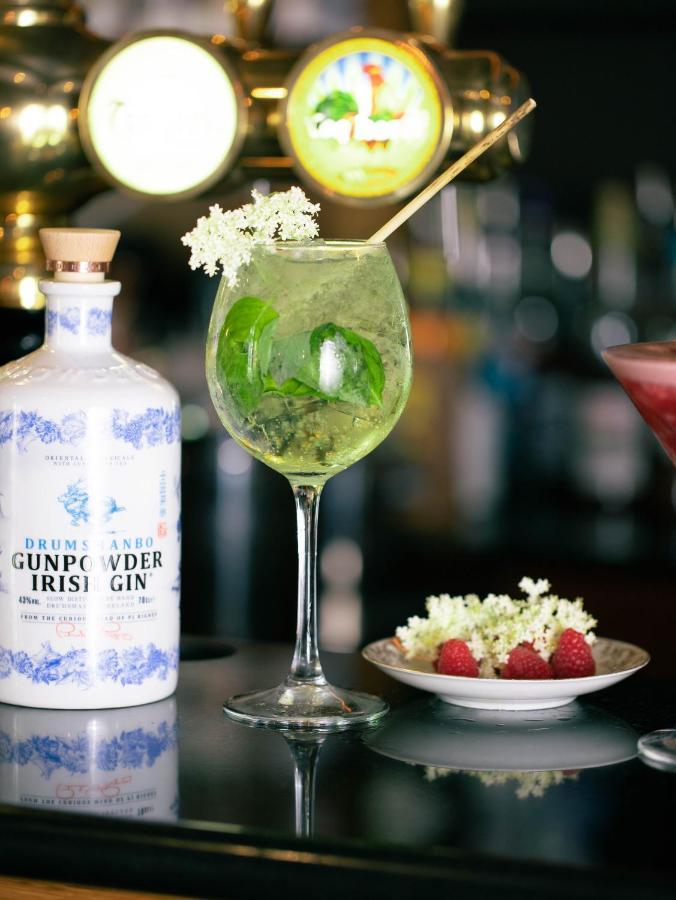 蒙利沃 Relais De La Loire酒店 外观 照片