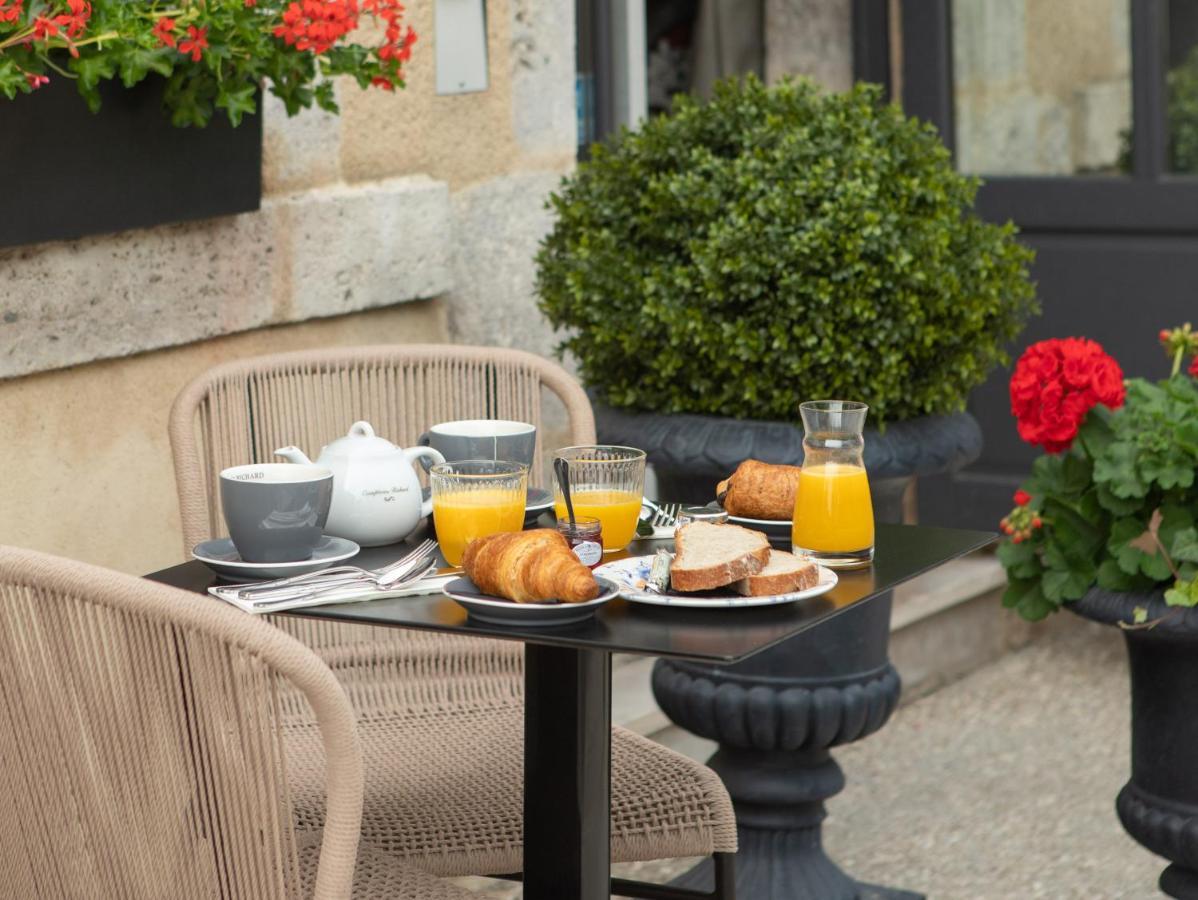 蒙利沃 Relais De La Loire酒店 外观 照片