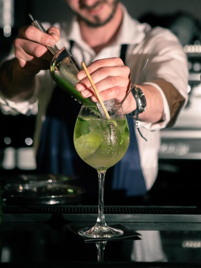 蒙利沃 Relais De La Loire酒店 外观 照片